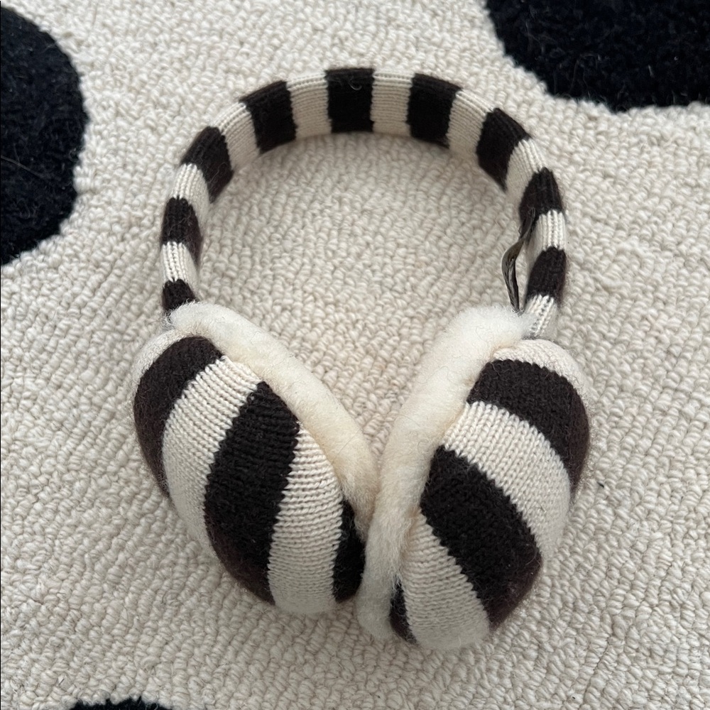 NWOT Henri Bendel Brown and Off White Cashmere Earmuffs